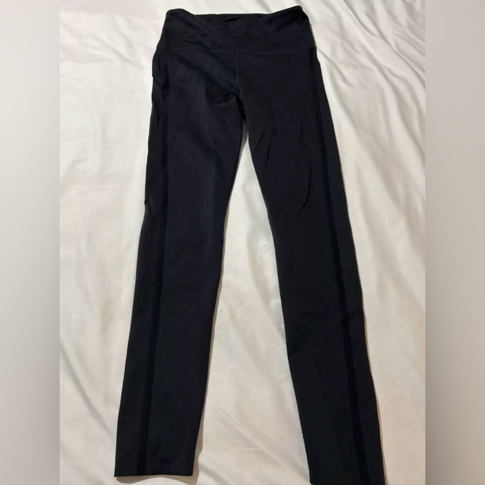 Women’s Figs Black Leggings, Medium, Has Hidden Pocket On Back Waist Line.